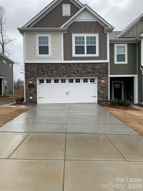 8101 Ramsburg Dr, Charlotte, NC, 28269-3994 | Card Image