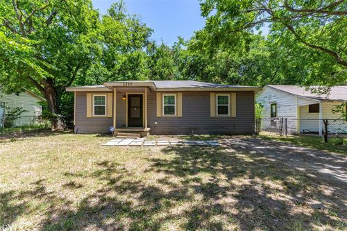 1115 S Frances St, Terrell, TX, 75160-4709 | Card Image