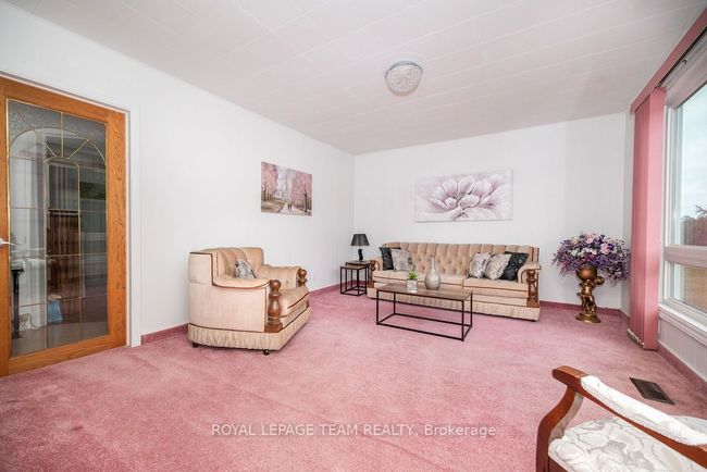 3433 Round Lake Road, House other with 5 bedrooms, 1 bathrooms and 2 parking in Killaloe, Hagarty and Richards ON | Image 9