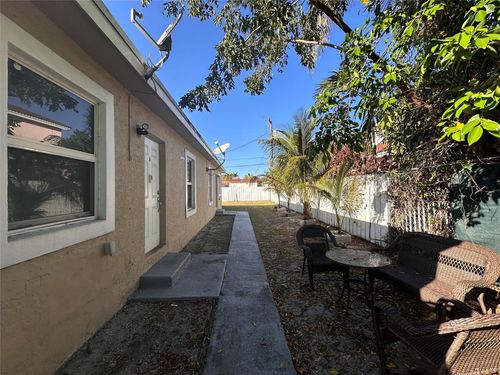 728 Sw 6th St, Dania Beach, FL, 33004-4906 | Card Image