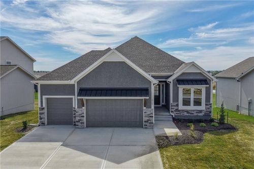 1715 Sw Arbor Park Dr, Lee's Summit, MO, 64082-4225 | Card Image