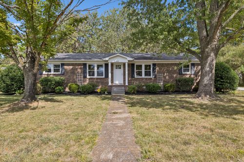 502 Shadow Dr, Shelbyville, TN, 37160-2518 | Card Image