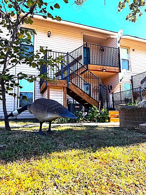 f-204 Falconhead Dr, Burneyville, OK, 73430-9752 | Card Image
