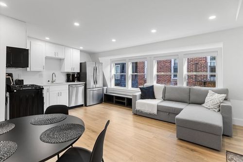 4-6 Goodwin Pl., Boston, MA, 02114 | Card Image