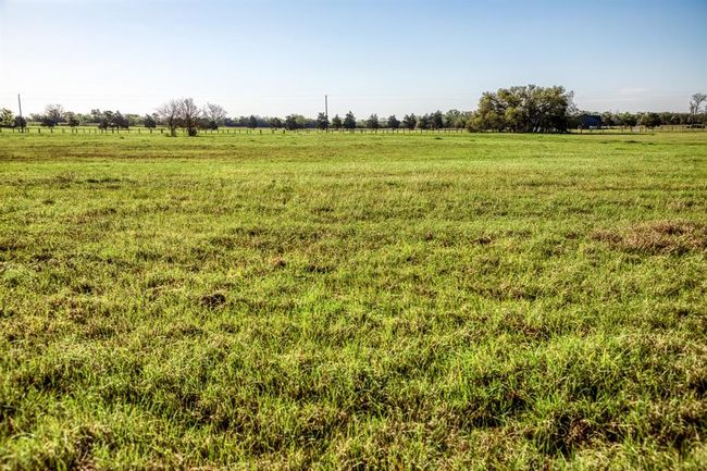 10 Fieldcrest Ln, Home with 0 bedrooms, 0 bathrooms and null parking in Burton TX | Image 5