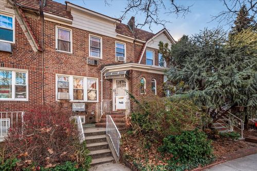 1862 Willoughby Ave, Ridgewood, NY, 11385-1153 | Card Image