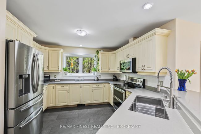 5885 Davey Dr, House other with 4 bedrooms, 4 bathrooms and 10 parking in Verona ON | Image 26