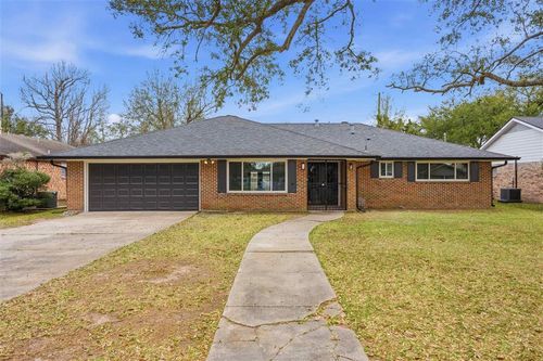 2529 18th St, Lake Charles, LA, 70601-8053 | Card Image