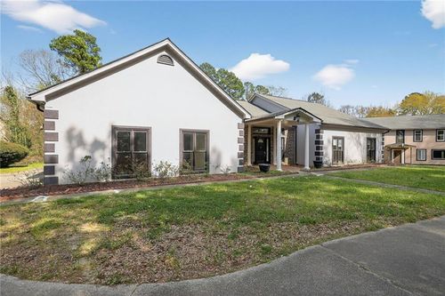 2320 Copper Trail Ln, Buford, GA, 30519-4666 | Card Image