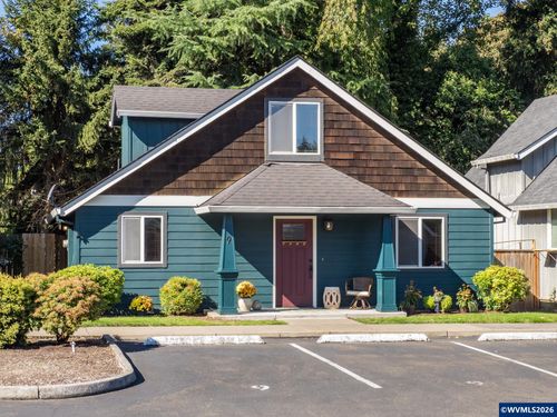 601 W 1st St, Newberg, OR, 97132-2438 | Card Image