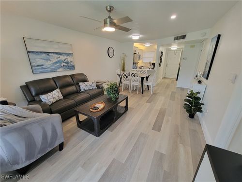apt-111-200 Forest Lakes Blvd, NAPLES, FL, 34105-5538 | Card Image