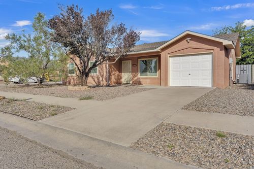 215 Loma Verde Dr, Rio Communities, NM, 87002-5949 | Card Image