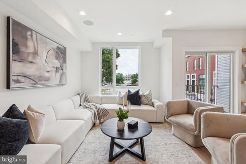 614 Brenna Walk, PHILADELPHIA, PA, 19123-3590 | Card Image