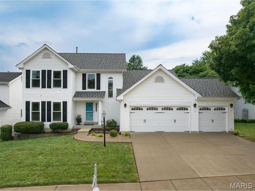 690 Summer Top Cir, Fenton, MO, 63026-3988 | Card Image