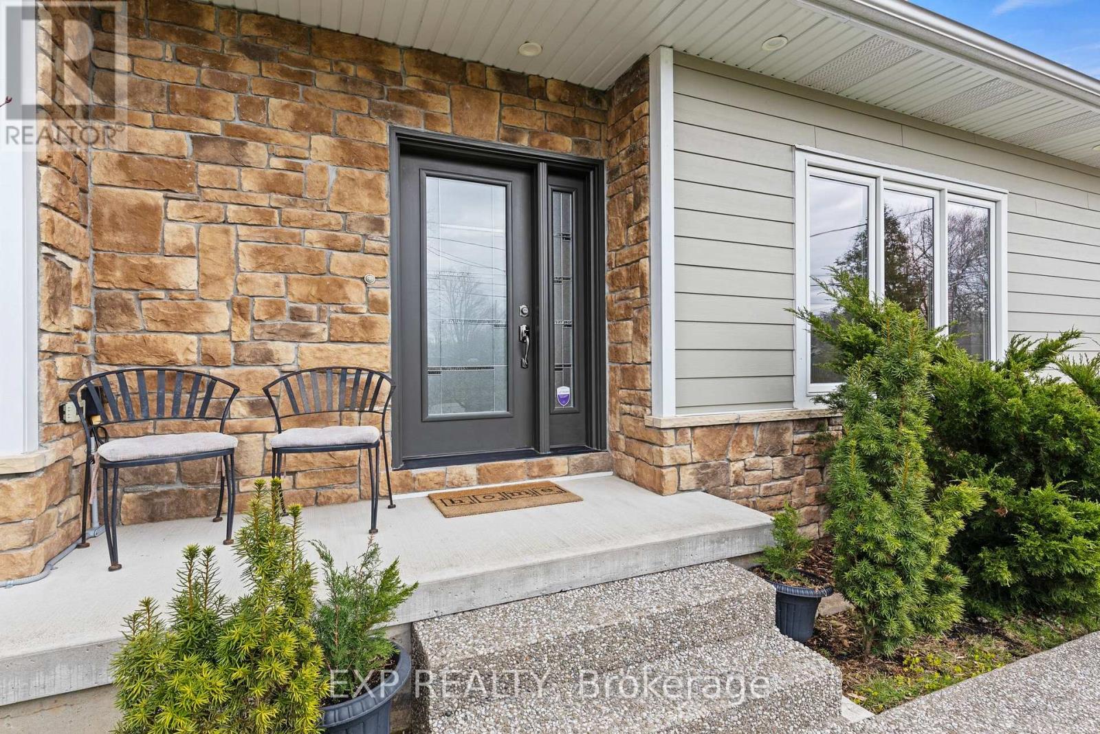 Residential in Fort Erie (Crystal Beach) 4