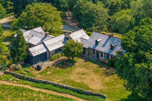 85 N Reservoir Rd, Vineyard Haven, MA, 02568 | Card Image