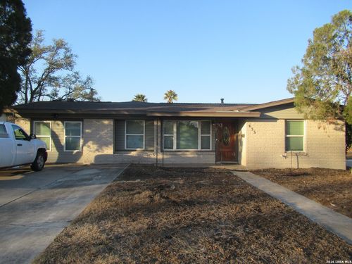 635 Redcliff Dr, San Antonio, TX, 78216-6425 | Card Image