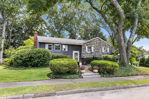 1 Colby Rd, Peabody, MA, 01960-1405 | Card Image