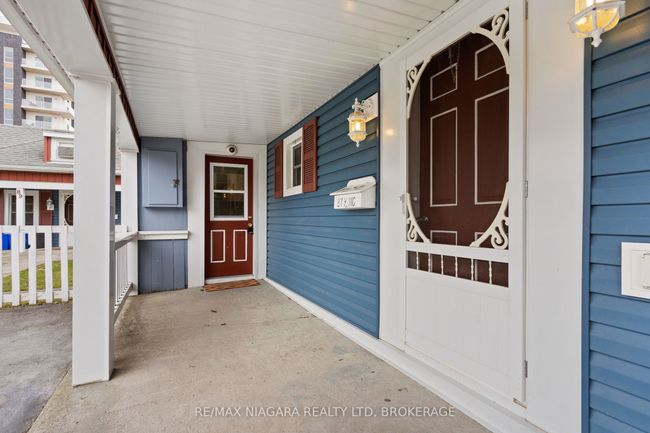 87 King St, Home with 2 bedrooms, 2 bathrooms and 3 parking in Port Colborne ON | Image 4