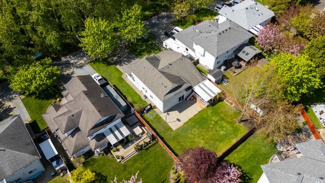 Aerial view with a residential view | Image 4
