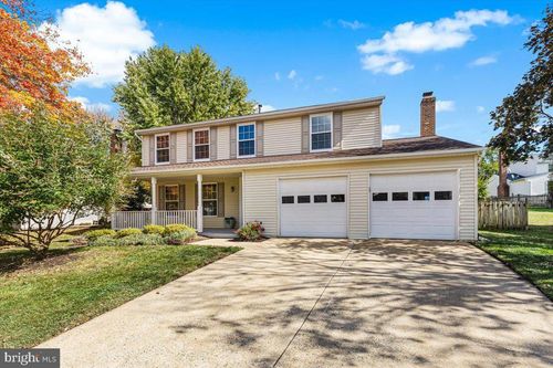 5438 Tree Line Dr, Centreville, VA, 20120-1650 | Card Image