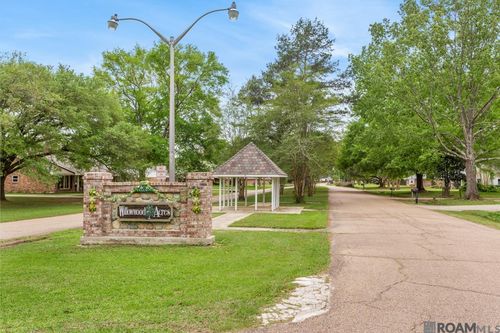 10841 Candletree Ave, Baker, LA, 70714-6101 | Card Image