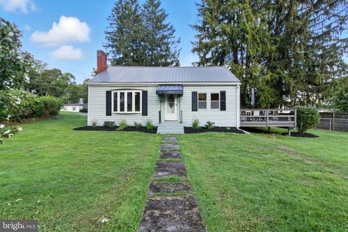 306 S Moshannon Ave, SNOW SHOE, PA, 16874-8501 | Card Image