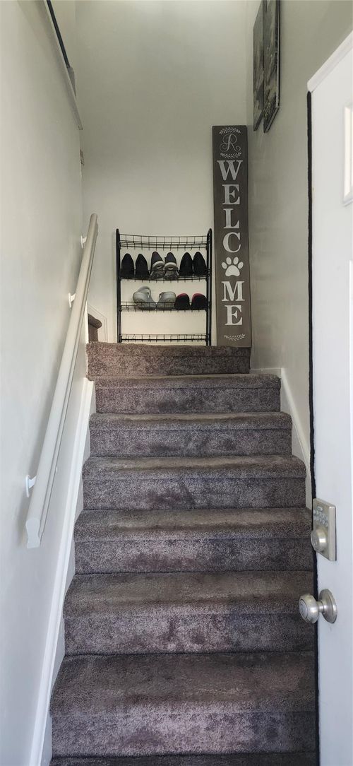 126-126 Pointe Cir S, Coram, NY, 11727-1535 | Card Image