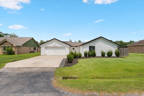 110 Dozent Ln, Baytown, TX, 77521-9123 | Card Image