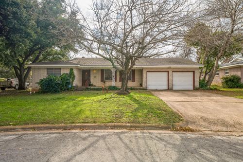 1508 White Way Dr, Arlington, TX, 76013-1779 | Card Image