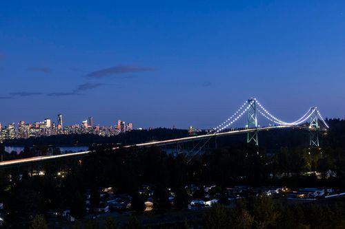19a-328 Taylor Way, West Vancouver, BC, V7T2Y4 | Card Image