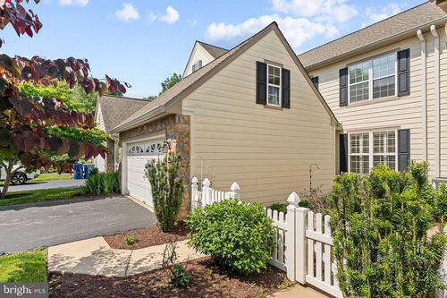 177 Stewarts Ct, PHOENIXVILLE, PA, 19460-2811 | Card Image