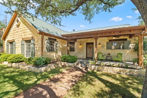 102 Camm Lary Cir, Burnet, TX, 78611-3576 | Card Image
