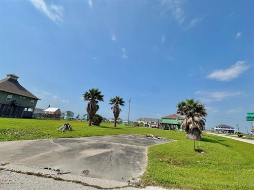 985 Sail Fish, Crystal Beach, TX, 77650 | Card Image