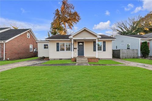 3321 Gwin St, Portsmouth, VA, 23704-6018 | Card Image