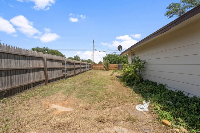 1320 Dallas St, House other with 3 bedrooms, 1 bathrooms and null parking in Plainview TX | Image 17
