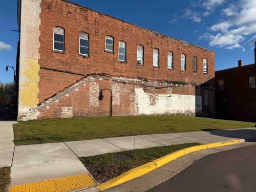 100 S Main St, Mellen, WI, 54546-9051 | Card Image