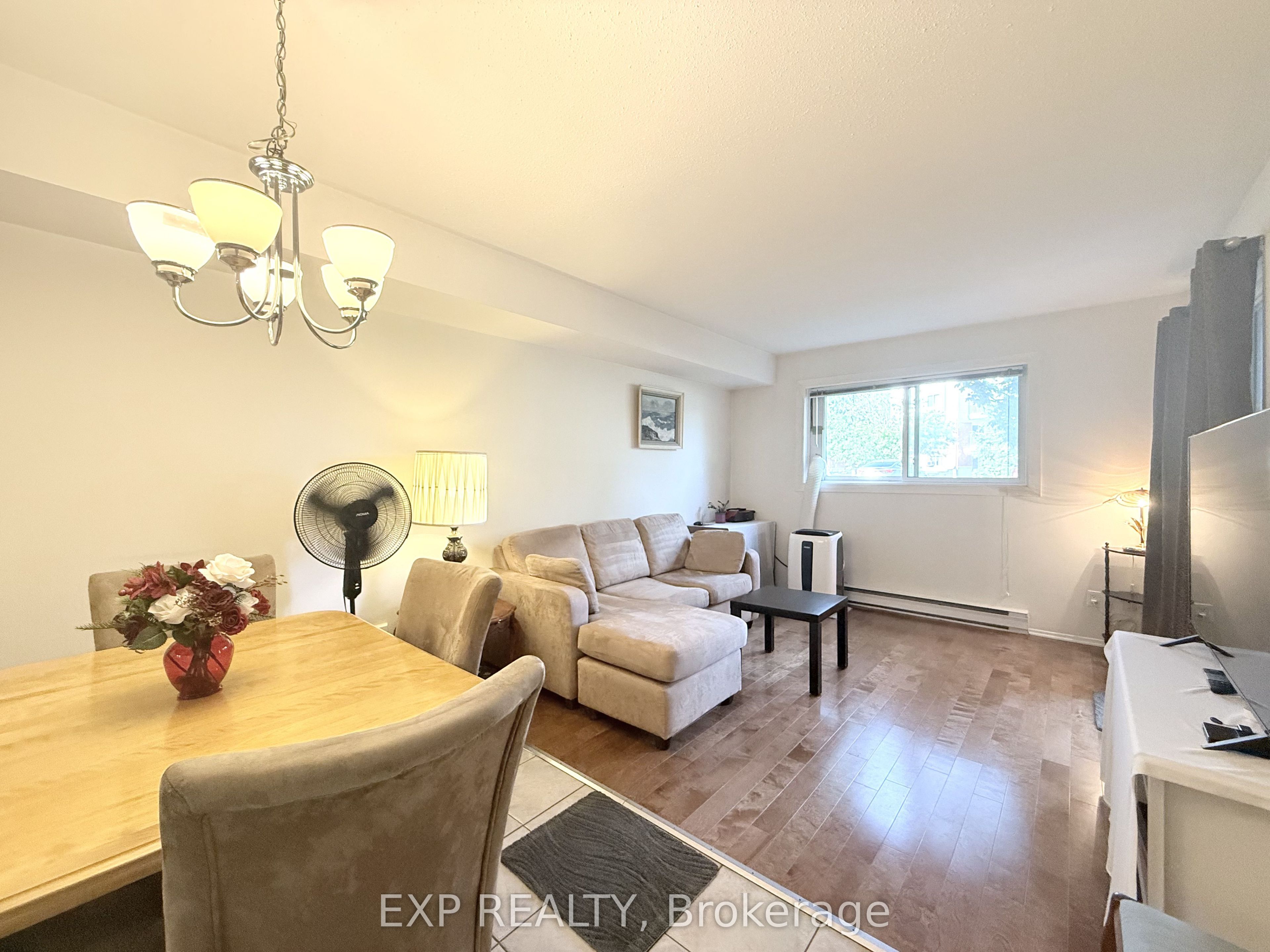 Residential in Hunt Club - South Keys and Area 5