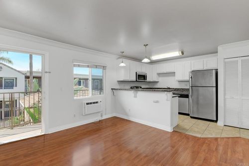 unit-36-800 N Mollison Ave, El Cajon, CA, 92021-5568 | Card Image