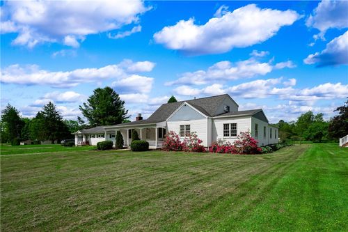 19 George Junior Rd, Grove City, PA, 16127-4217 | Card Image