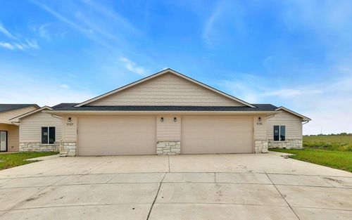 9157 E Chris Ct, Bel Aire, KS, 67226-6412 | Card Image