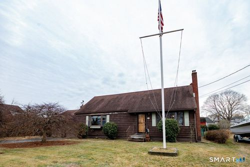 559 Oak Bluff Ave, Stratford, CT, 06615-7720 | Card Image