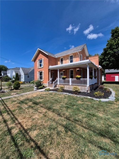 115 E College Ave, Pemberville, OH, 43450-7020 | Card Image