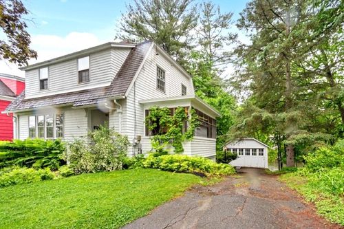 10 Burleigh St, Waterville, ME, 04901-7304 | Card Image