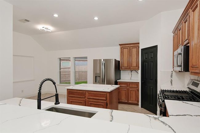 28511 Kevington Ct, House other with 4 bedrooms, 2 bathrooms and 2 parking in Spring TX | Image 10