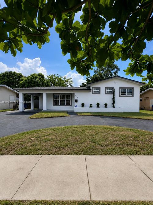 18935 Nw 8th Ave, Miami Gardens, FL, 33169-3813 | Card Image