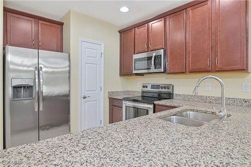 3739 Crofton Ct, FORT MYERS, FL, 33916-7702 | Card Image
