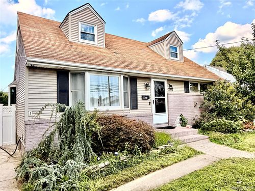 2993 Brower Ave, Oceanside, NY, 11572-4409 | Card Image