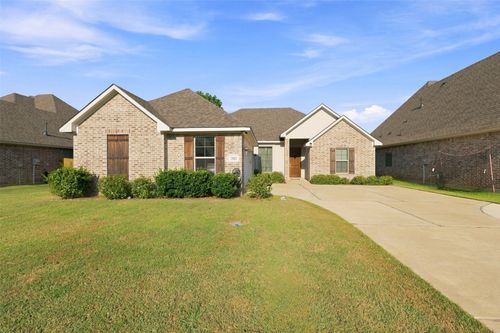 202 Jamestowne Blvd, Benton, LA, 71006-1004 | Card Image