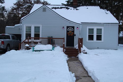 3742 Heights Ravenna Rd, Muskegon, MI, 49444-4118 | Card Image